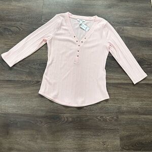 White House Black Market 3/4 Sleeve Rib Henley